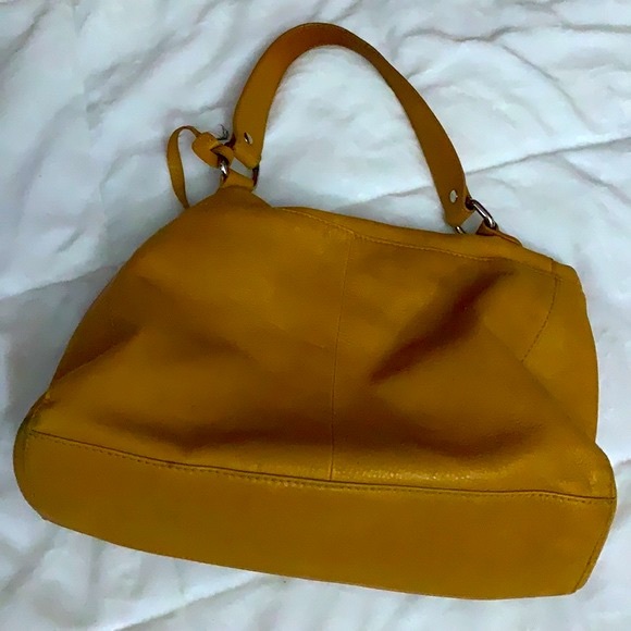 Tarnish minimalist leather bag - Picture 3 of 6